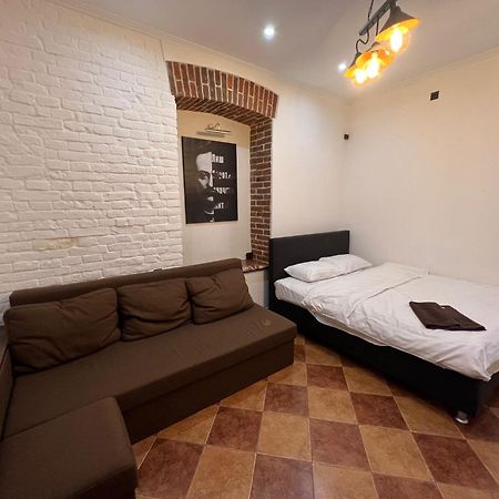 Ukrainian House Апартаменти На Площі Ринок Leopoli Esterno foto