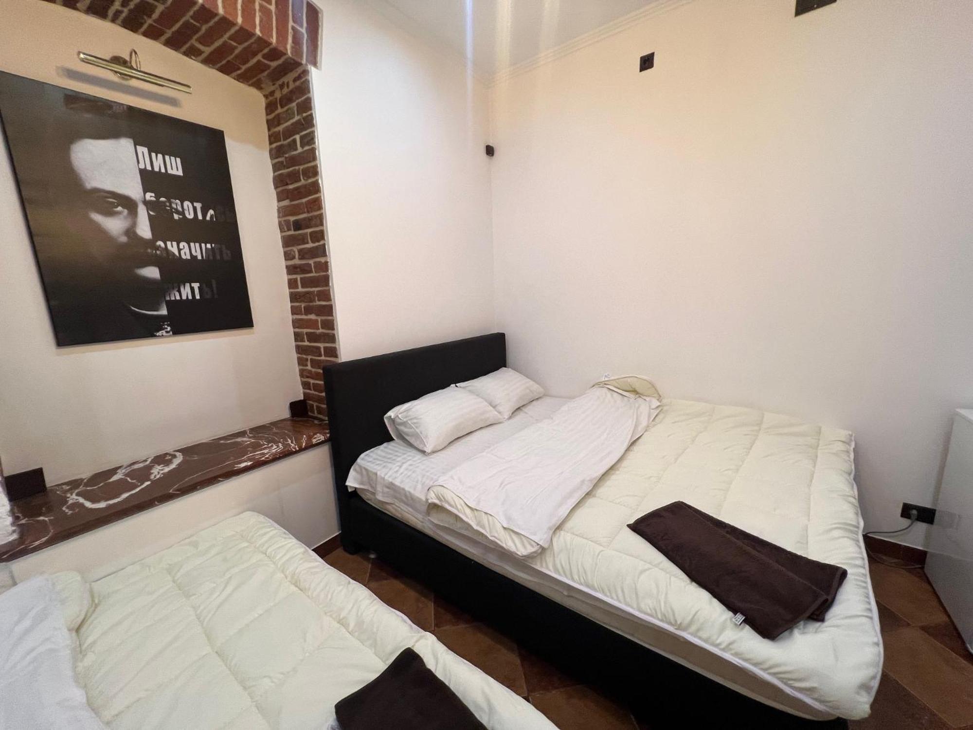 Ukrainian House Апартаменти На Площі Ринок Leopoli Esterno foto